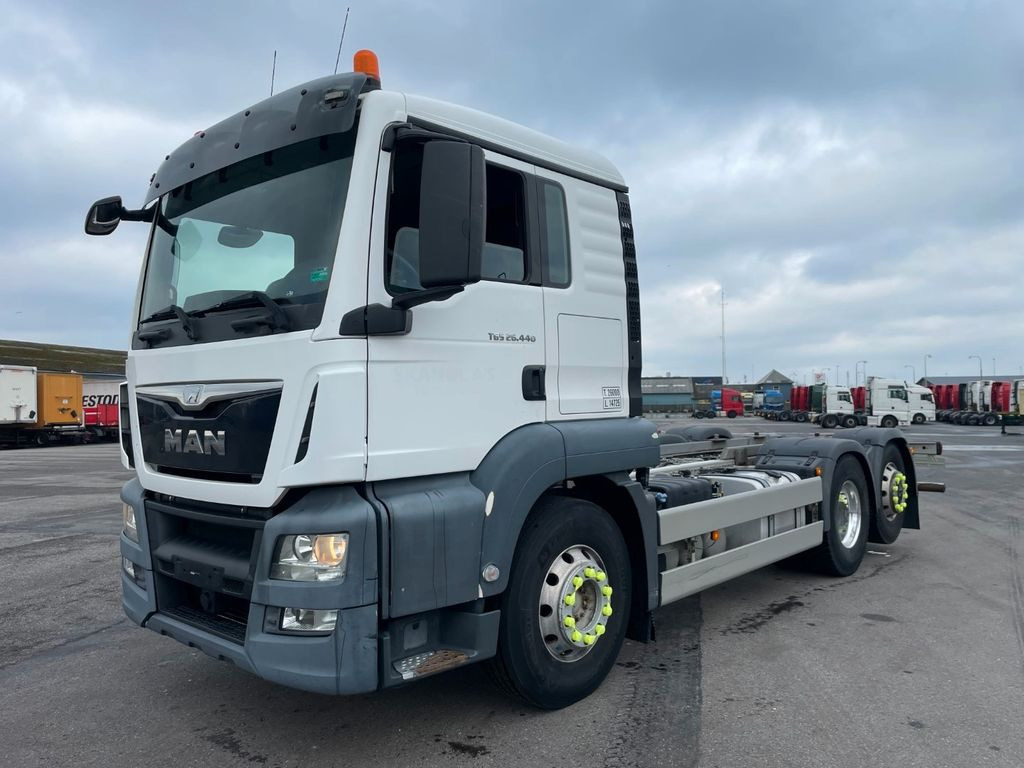 MAN TGS 26.440 6x2*4 ADR Fahrgestell Euro 6 MAN TGS 26.440 6x2*4 ADR Fahrgestell Euro 6 - Φορτηγό σασί: φωτογραφία 1 MAN TGS 26.440 6x2*4 ADR Fahrgestell Euro 6 MAN TGS 26.440 6x2*4 ADR Fahrgestell Euro 6 - Φορτηγό σασί: φωτογραφία 1