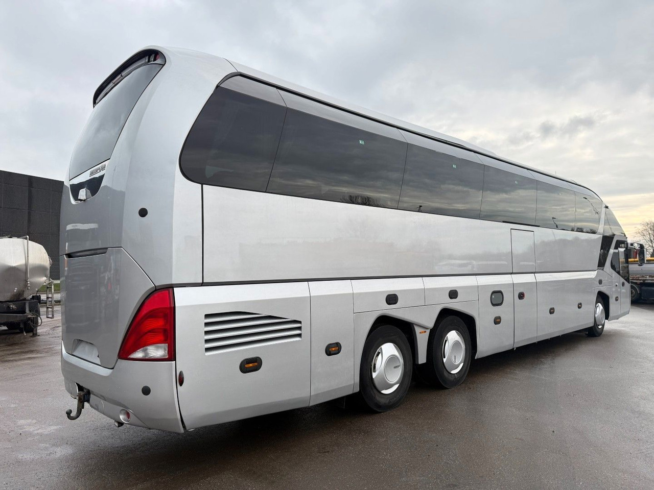 Neoplan Starliner N 5218 Euro 6 - Πούλμαν: φωτογραφία 3 Neoplan Starliner N 5218 Euro 6 - Πούλμαν: φωτογραφία 3