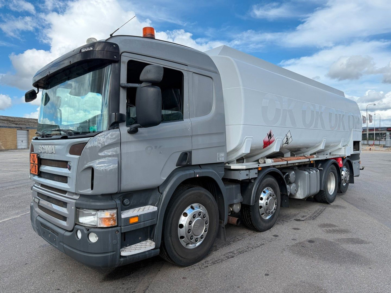 Scania P400 8x2*6 HMK Bilcon 24.000 l. ADR Euro 5 - Φορτηγό βυτιοφόρο: φωτογραφία 1 Scania P400 8x2*6 HMK Bilcon 24.000 l. ADR Euro 5 - Φορτηγό βυτιοφόρο: φωτογραφία 1