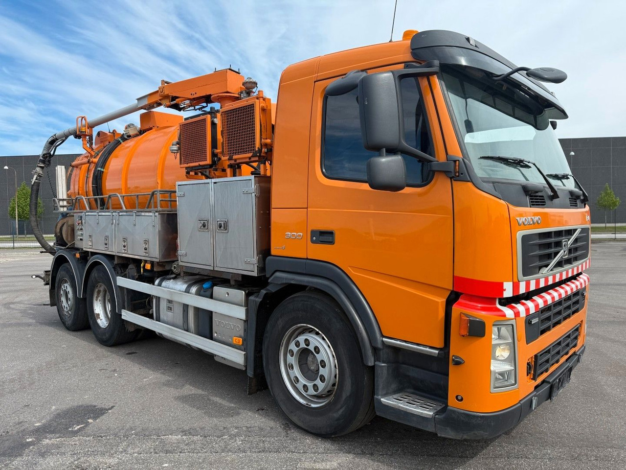 Volvo FM300 6x2*4 Simon Moos 10.500 l. Combi / Tipper - Όχημα εκκένωσης βόθρων: φωτογραφία 2 Volvo FM300 6x2*4 Simon Moos 10.500 l. Combi / Tipper - Όχημα εκκένωσης βόθρων: φωτογραφία 2