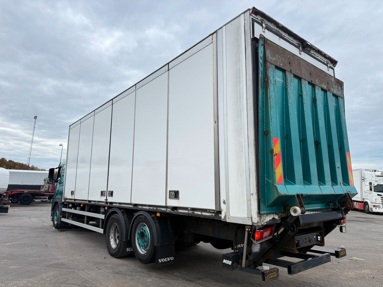 Volvo FM330 6x2*4 Carrier Supra 1050 Nordic - Φορτηγό ψυγείο: φωτογραφία 4 Volvo FM330 6x2*4 Carrier Supra 1050 Nordic - Φορτηγό ψυγείο: φωτογραφία 4