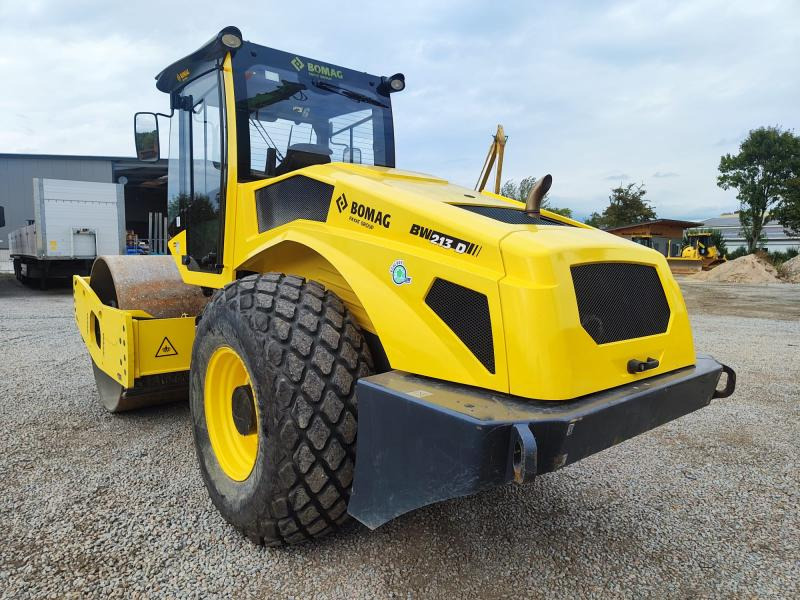 Bomag BW 213 D-5 - Οδοστρωτήρες: φωτογραφία 1 Bomag BW 213 D-5 - Οδοστρωτήρες: φωτογραφία 1