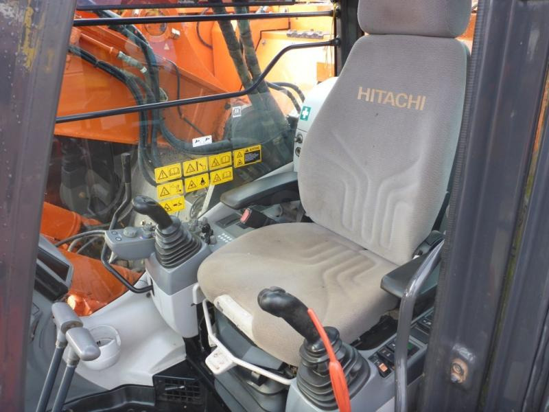 Hitachi ZX225USLC-5B - Ερπυστριοφόρος εκσκαφέας: φωτογραφία 4 Hitachi ZX225USLC-5B - Ερπυστριοφόρος εκσκαφέας: φωτογραφία 4