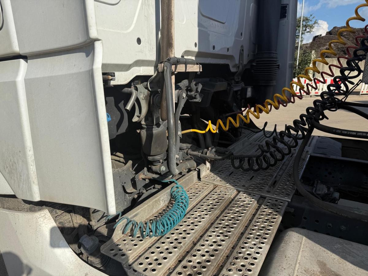Mercedes Actros 1851 - Τράκτορας: φωτογραφία 3 Mercedes Actros 1851 - Τράκτορας: φωτογραφία 3