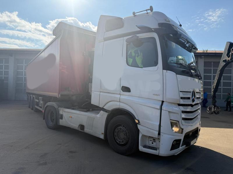 Mercedes Actros 1851 - Τράκτορας: φωτογραφία 1 Mercedes Actros 1851 - Τράκτορας: φωτογραφία 1