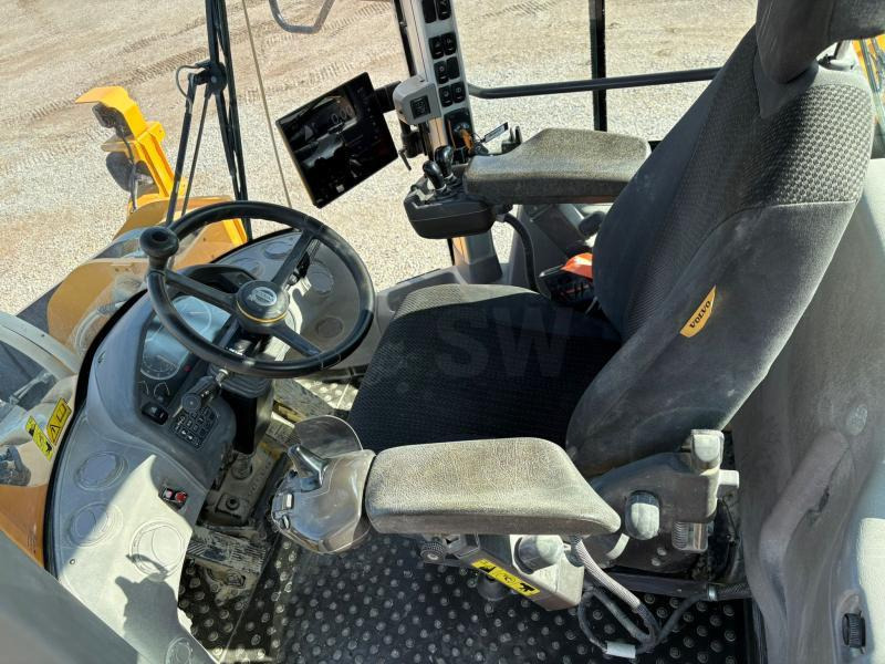 Volvo L180H - Ελαστιχοφόρος φορτωτής: φωτογραφία 5 Volvo L180H - Ελαστιχοφόρος φορτωτής: φωτογραφία 5