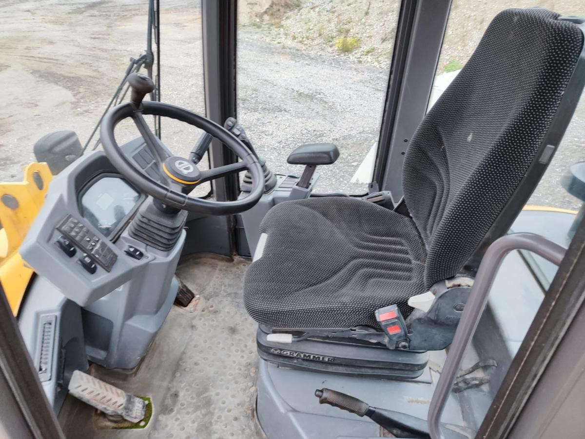 Volvo L30G - Ελαστιχοφόρος φορτωτής: φωτογραφία 4 Volvo L30G - Ελαστιχοφόρος φορτωτής: φωτογραφία 4