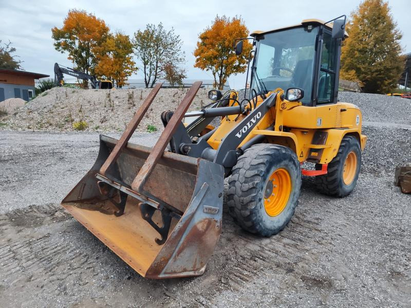 Volvo L30G - Ελαστιχοφόρος φορτωτής: φωτογραφία 3 Volvo L30G - Ελαστιχοφόρος φορτωτής: φωτογραφία 3