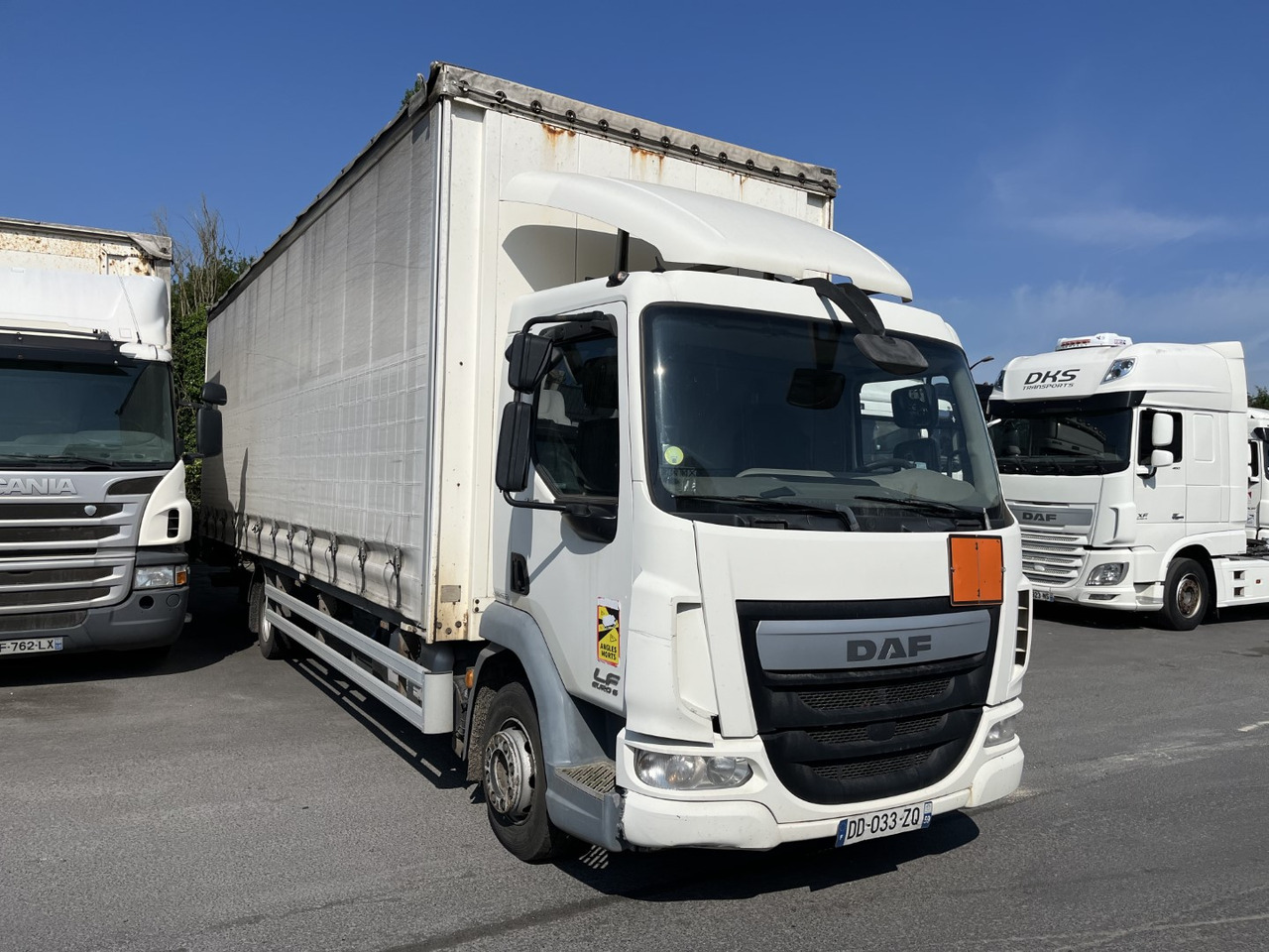 DAF LF 220 - Φορτηγό κόφα: φωτογραφία 1 DAF LF 220 - Φορτηγό κόφα: φωτογραφία 1