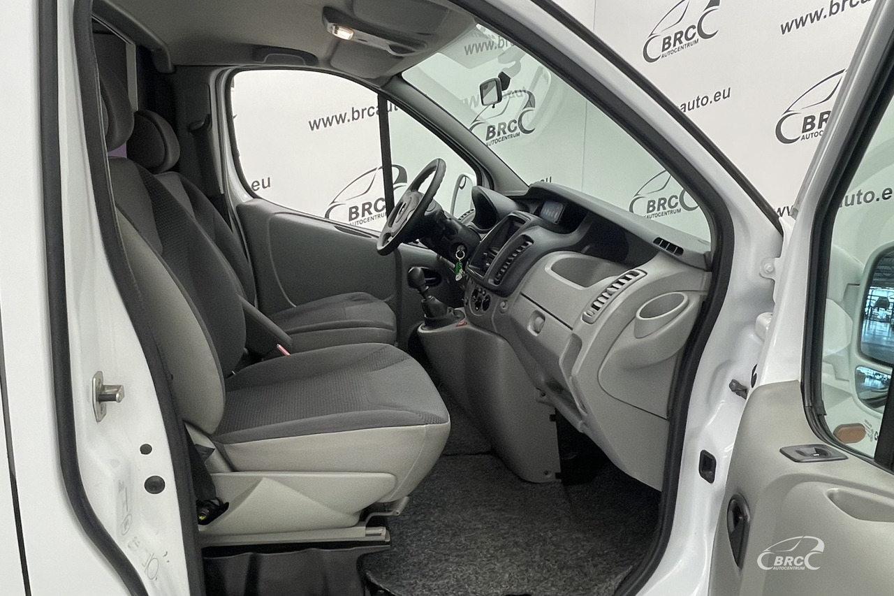 Opel Vivaro - Αυτοκινούμενο βαν: φωτογραφία 4 Opel Vivaro - Αυτοκινούμενο βαν: φωτογραφία 4