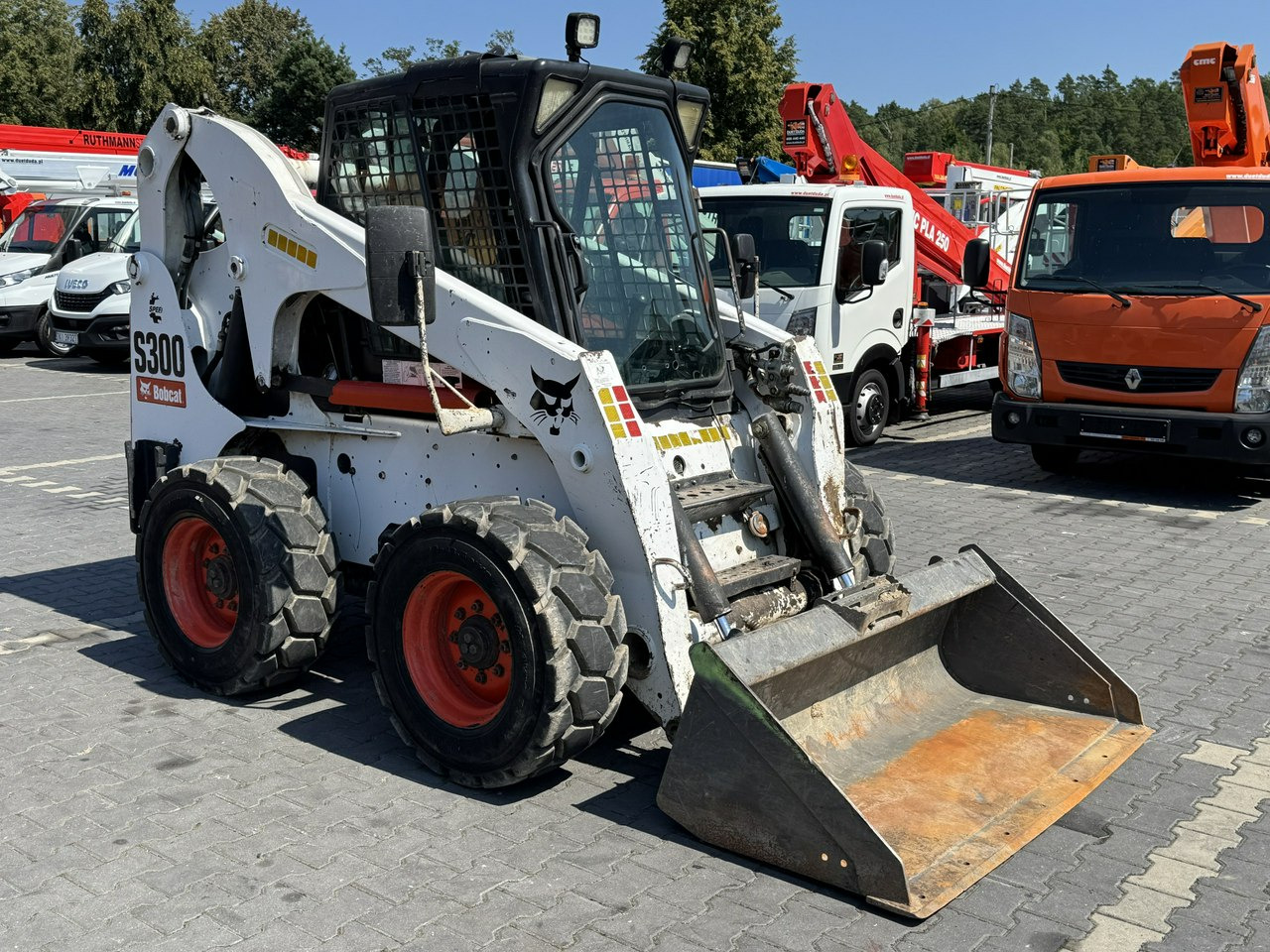 Bobcat S300 Joystick Mini Ładowarka Waga 3692kg - Φορτωτής πλάγιας ολίσθησης: φωτογραφία 3 Bobcat S300 Joystick Mini Ładowarka Waga 3692kg - Φορτωτής πλάγιας ολίσθησης: φωτογραφία 3