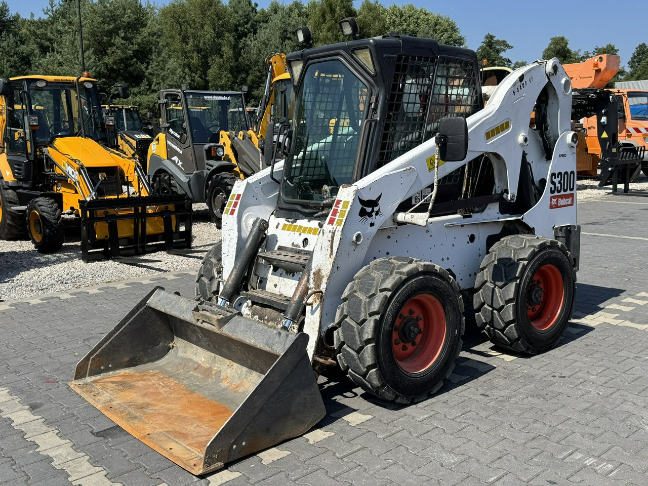 Bobcat S300 Joystick Mini Ładowarka Waga 3692kg - Φορτωτής πλάγιας ολίσθησης: φωτογραφία 1 Bobcat S300 Joystick Mini Ładowarka Waga 3692kg - Φορτωτής πλάγιας ολίσθησης: φωτογραφία 1