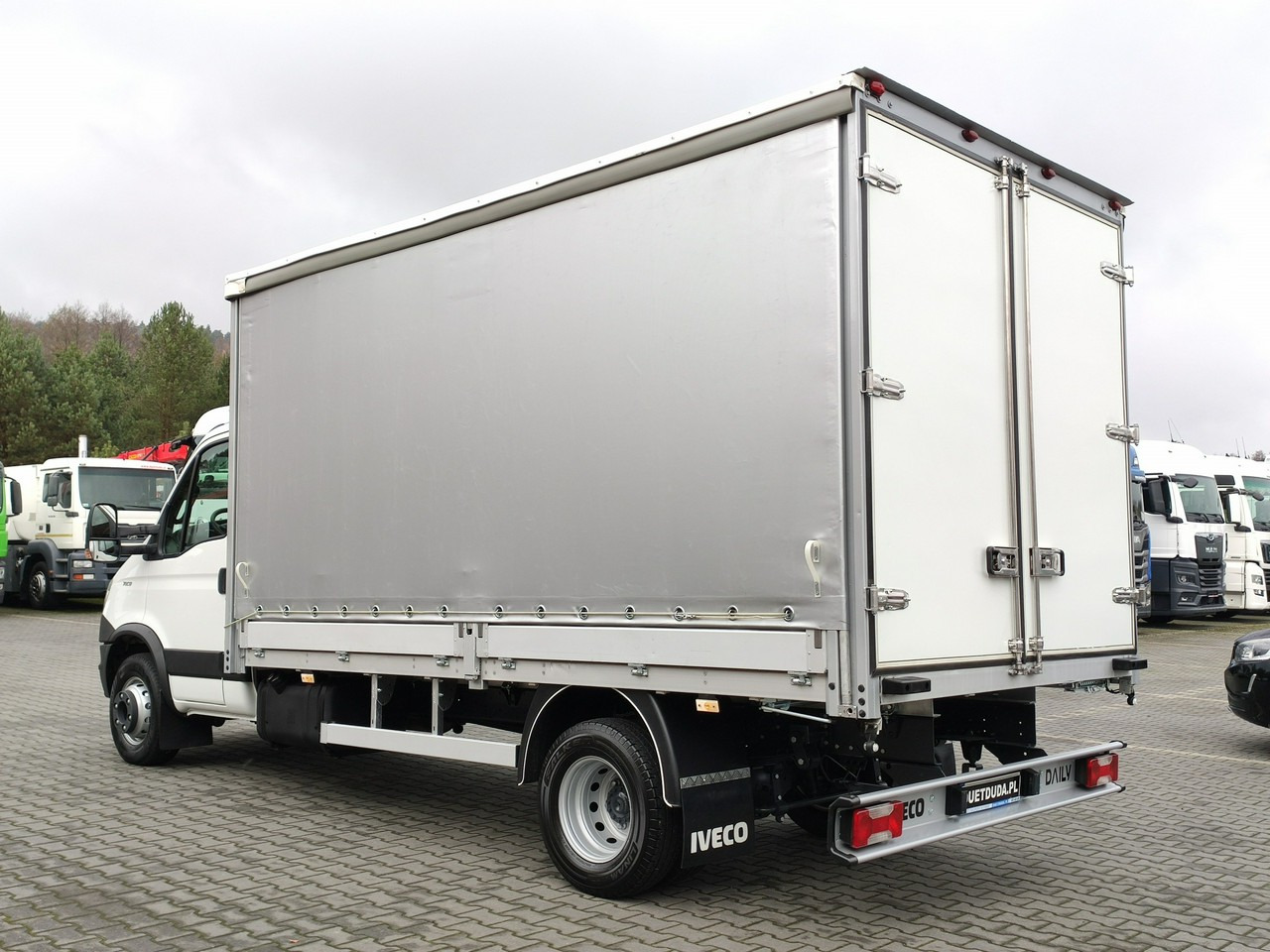 Iveco Daily 70C17 Firana Tył Drzwi Zadbany w Pełni Sprawny Super Stan - Επαγγελματικό αυτοκίνητο με μουσαμά: φωτογραφία 5 Iveco Daily 70C17 Firana Tył Drzwi Zadbany w Pełni Sprawny Super Stan - Επαγγελματικό αυτοκίνητο με μουσαμά: φωτογραφία 5