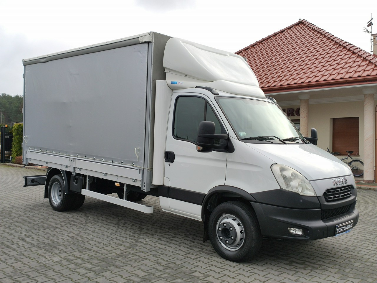 Iveco Daily 70C18 V H - Επαγγελματικό αυτοκίνητο με μουσαμά: φωτογραφία 1 Iveco Daily 70C18 V H - Επαγγελματικό αυτοκίνητο με μουσαμά: φωτογραφία 1