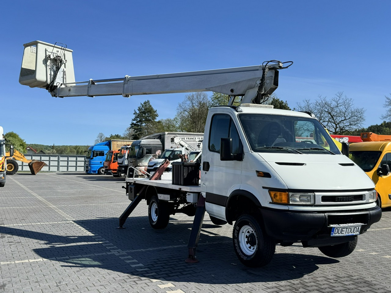 Iveco Daily - Φορτηγό με εναέρια πλατφόρμα: φωτογραφία 2 Iveco Daily - Φορτηγό με εναέρια πλατφόρμα: φωτογραφία 2