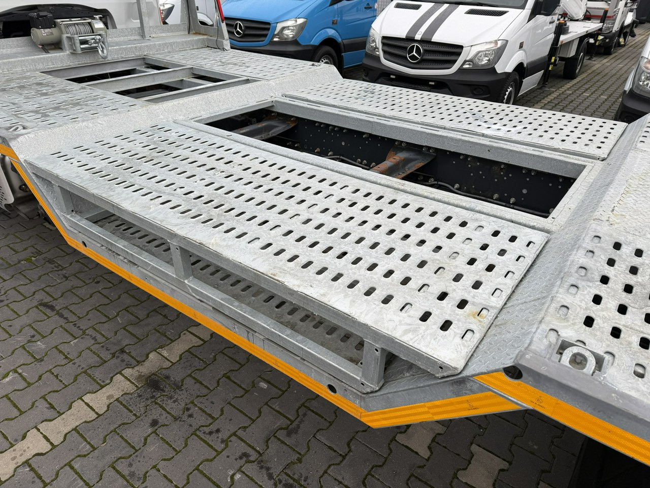 Iveco EUROCARGO 120E25 E6 Laweta Zagłebiana Platforma Pomoc Drogowa - Φορτηγό ρυμούλκησης: φωτογραφία 4 Iveco EUROCARGO 120E25 E6 Laweta Zagłebiana Platforma Pomoc Drogowa - Φορτηγό ρυμούλκησης: φωτογραφία 4