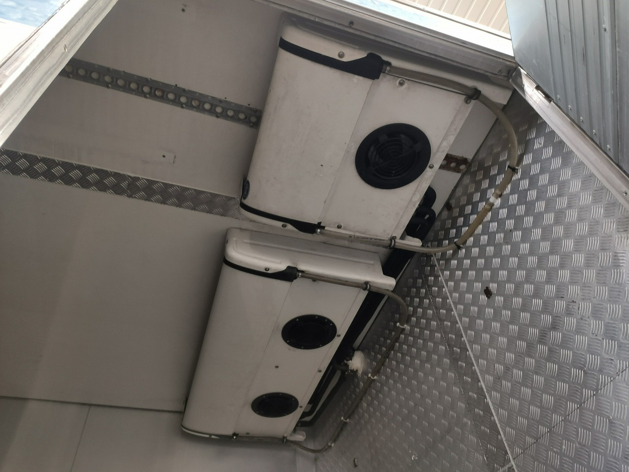 Αμάξωμα - ψυγείο Iveco Zabudowa Chłodnia Agregat Carrier Supra 950Mt + Winda: φωτογραφία 19 Αμάξωμα - ψυγείο Iveco Zabudowa Chłodnia Agregat Carrier Supra 950Mt + Winda: φωτογραφία 19