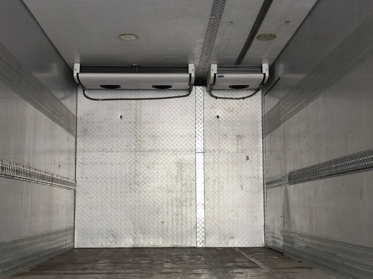 Αμάξωμα - ψυγείο Iveco Zabudowa Chłodnia Agregat Carrier Supra 950Mt + Winda: φωτογραφία 18 Αμάξωμα - ψυγείο Iveco Zabudowa Chłodnia Agregat Carrier Supra 950Mt + Winda: φωτογραφία 18