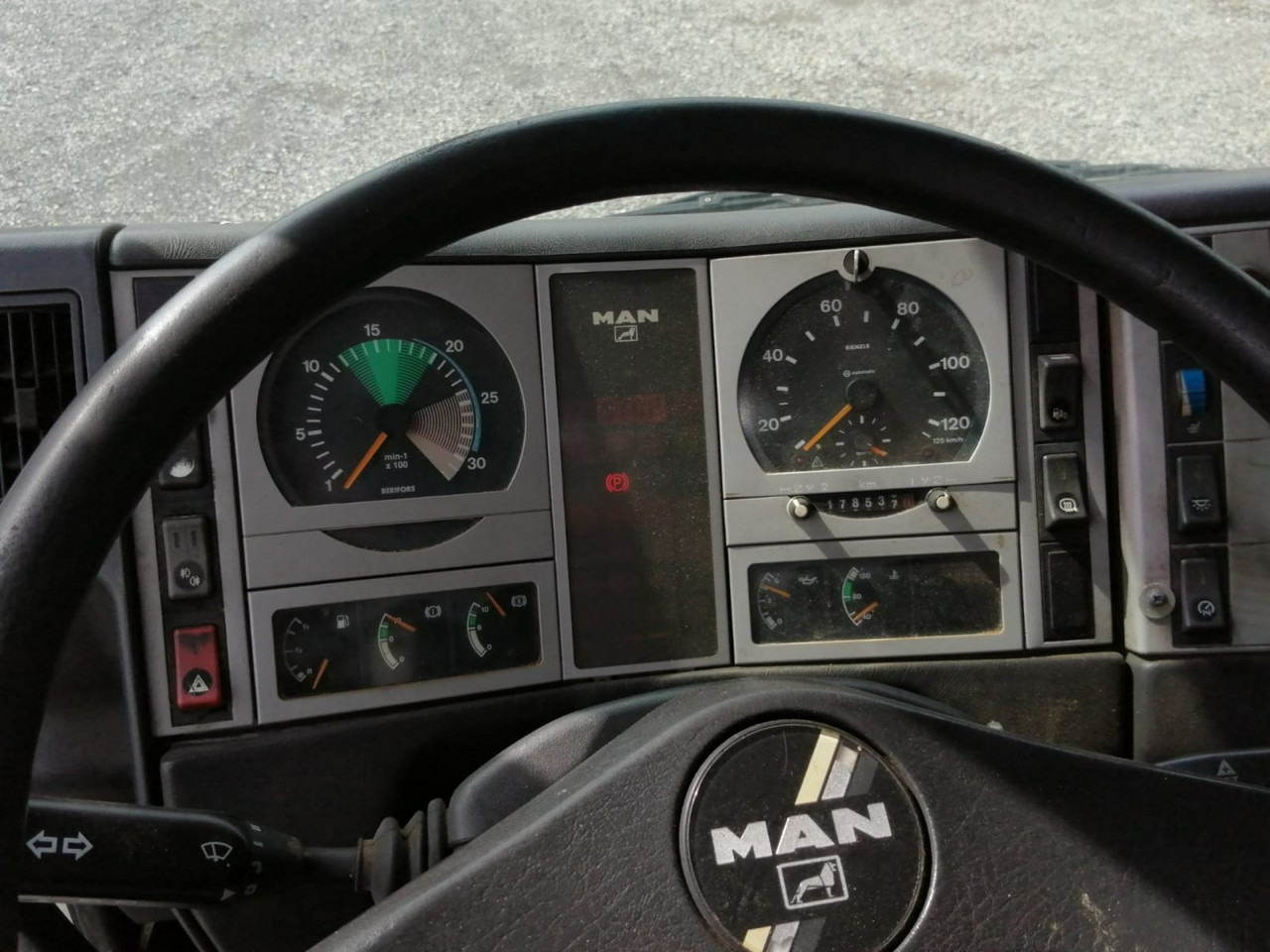 Φορτηγό σασί MAN ME 220B 4x2 Rama do zabudowy Sprawny !!!: φωτογραφία 13 Φορτηγό σασί MAN ME 220B 4x2 Rama do zabudowy Sprawny !!!: φωτογραφία 13