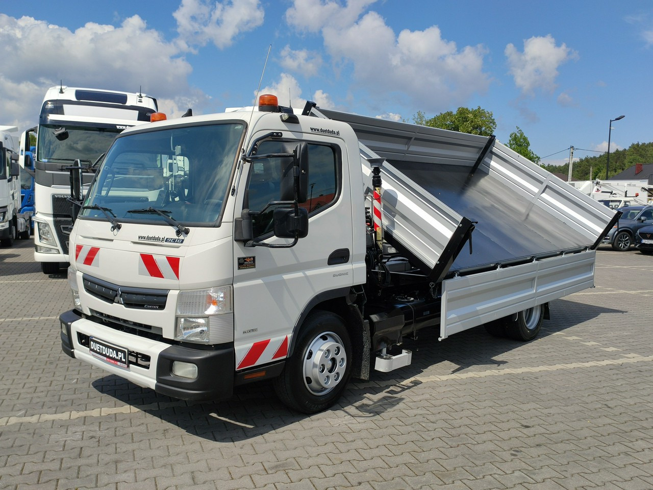 Mitsubishi Canter Fuso 9C18 3.0/180KM HDS FASSI F30 Wywrotka 3-stronna - Φορτηγό ανατρεπόμενο: φωτογραφία 4 Mitsubishi Canter Fuso 9C18 3.0/180KM HDS FASSI F30 Wywrotka 3-stronna - Φορτηγό ανατρεπόμενο: φωτογραφία 4
