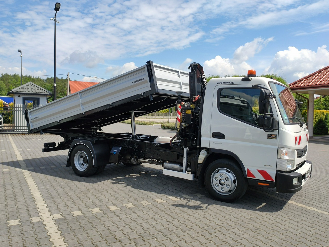 Mitsubishi Canter Fuso 9C18 3.0/180KM HDS FASSI F30 Wywrotka 3-stronna - Φορτηγό ανατρεπόμενο: φωτογραφία 5 Mitsubishi Canter Fuso 9C18 3.0/180KM HDS FASSI F30 Wywrotka 3-stronna - Φορτηγό ανατρεπόμενο: φωτογραφία 5
