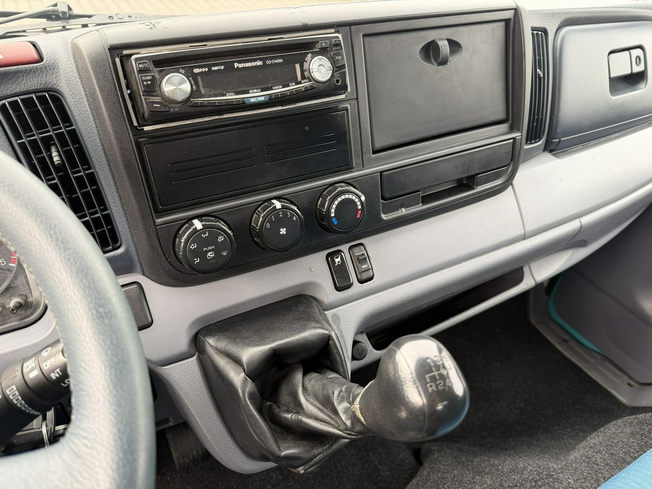 Όχημα με ανατρεπομενη καροτσα Mitsubishi Canter: φωτογραφία 23 Όχημα με ανατρεπομενη καροτσα Mitsubishi Canter: φωτογραφία 23