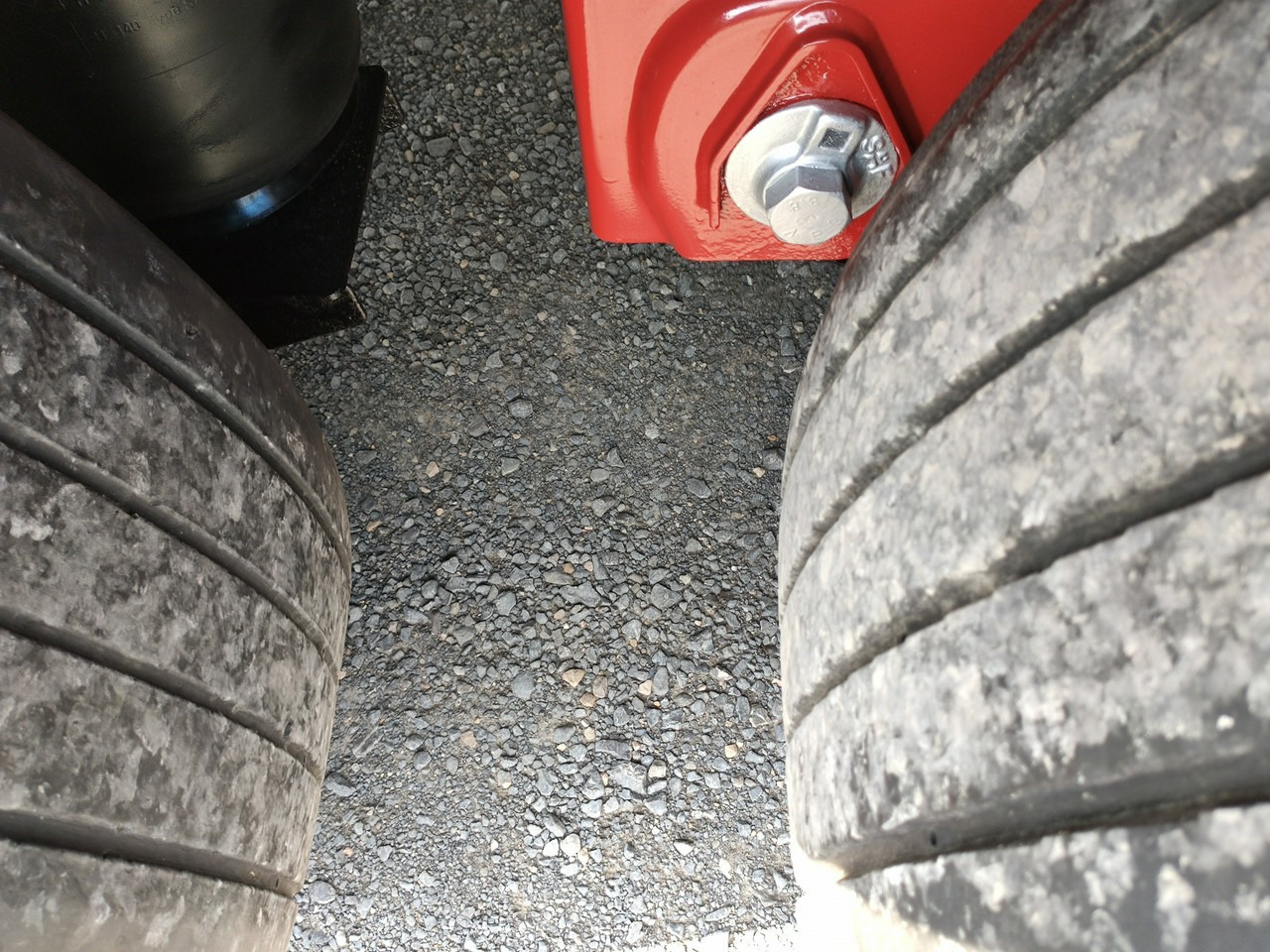 Επικαθήμενο κουρτίνα Wielton Standart Osie Saf Oś Podnoszona Super Stan: φωτογραφία 25 Επικαθήμενο κουρτίνα Wielton Standart Osie Saf Oś Podnoszona Super Stan: φωτογραφία 25