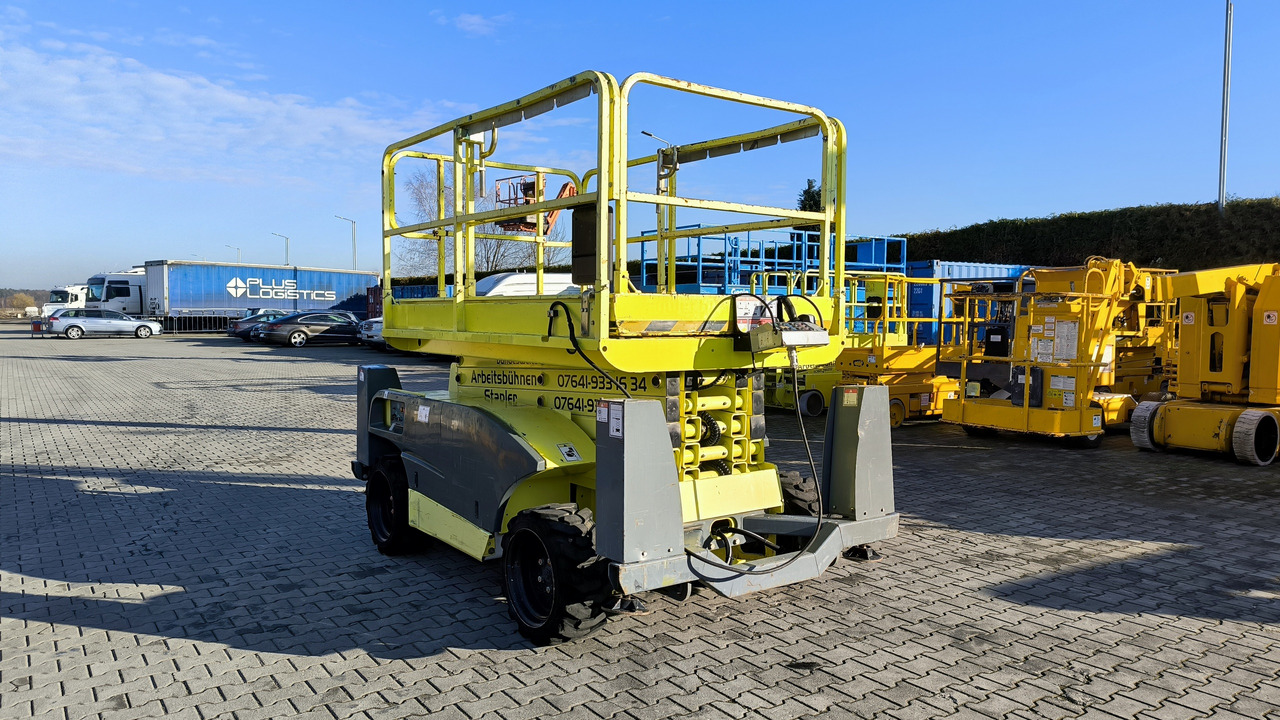 HAULOTTE Compact 12 DX - Ψαλιδωτό ανυψωτικό: φωτογραφία 1 HAULOTTE Compact 12 DX - Ψαλιδωτό ανυψωτικό: φωτογραφία 1