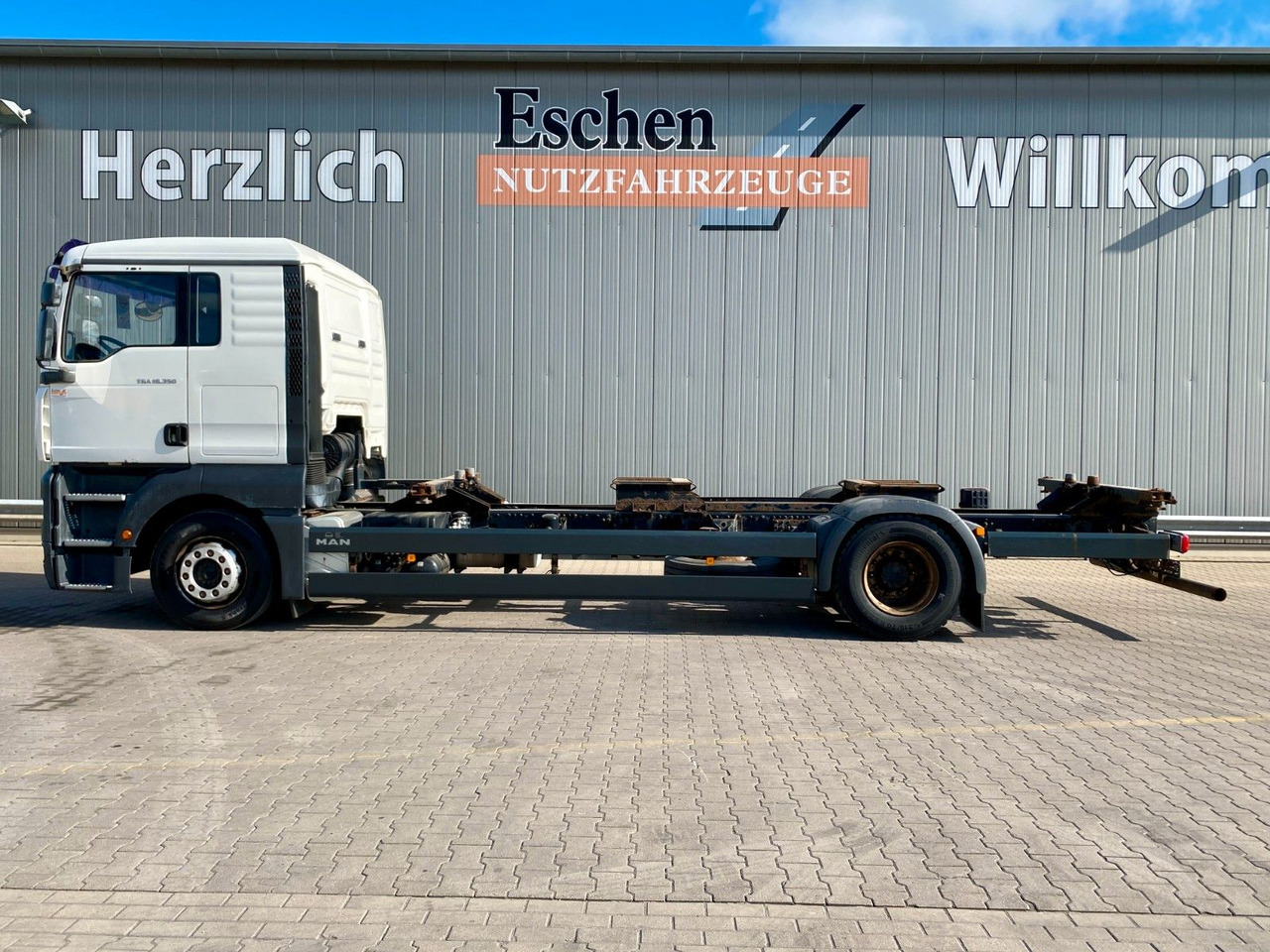 MAN TGA 18.350 LL Fahrschule*Driving school*5 Sitze MAN TGA 18.350 LL Fahrschule*Driving school*5 Sitze - Φορτηγό μεταφοράς εμπορευματοκιβωτίων/ Κινητό αμάξωμα: φωτογραφία 2 MAN TGA 18.350 LL Fahrschule*Driving school*5 Sitze MAN TGA 18.350 LL Fahrschule*Driving school*5 Sitze - Φορτηγό μεταφοράς εμπορευματοκιβωτίων/ Κινητό αμάξωμα: φωτογραφία 2