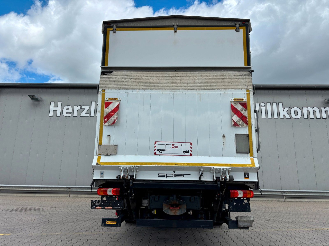 Mercedes-Benz Atego 1624 I 2,66m Höhe*Pritsche*Plane*LBW*AHK - Φορτηγό μουσαμάς: φωτογραφία 4 Mercedes-Benz Atego 1624 I 2,66m Höhe*Pritsche*Plane*LBW*AHK - Φορτηγό μουσαμάς: φωτογραφία 4