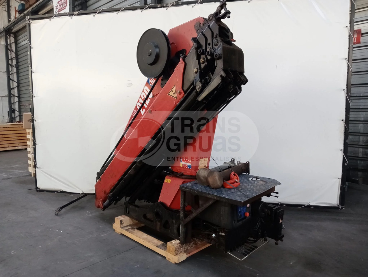 Grúa hidráulica HMF 2120 K RC - Γερανός παπαγάλος: φωτογραφία 3 Grúa hidráulica HMF 2120 K RC - Γερανός παπαγάλος: φωτογραφία 3