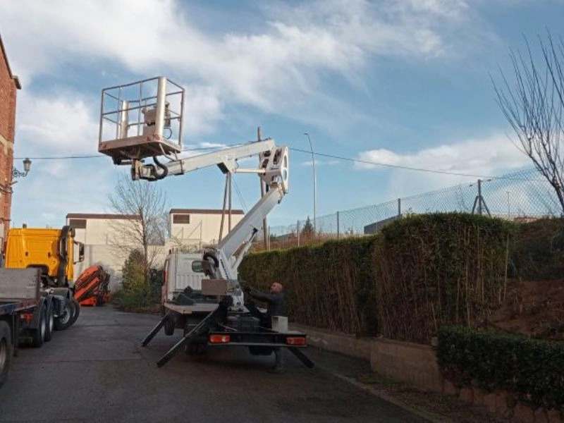 MULTITEL NISSAN NT 400 + HX 195 - Φορτηγό με εναέρια πλατφόρμα: φωτογραφία 2 MULTITEL NISSAN NT 400 + HX 195 - Φορτηγό με εναέρια πλατφόρμα: φωτογραφία 2