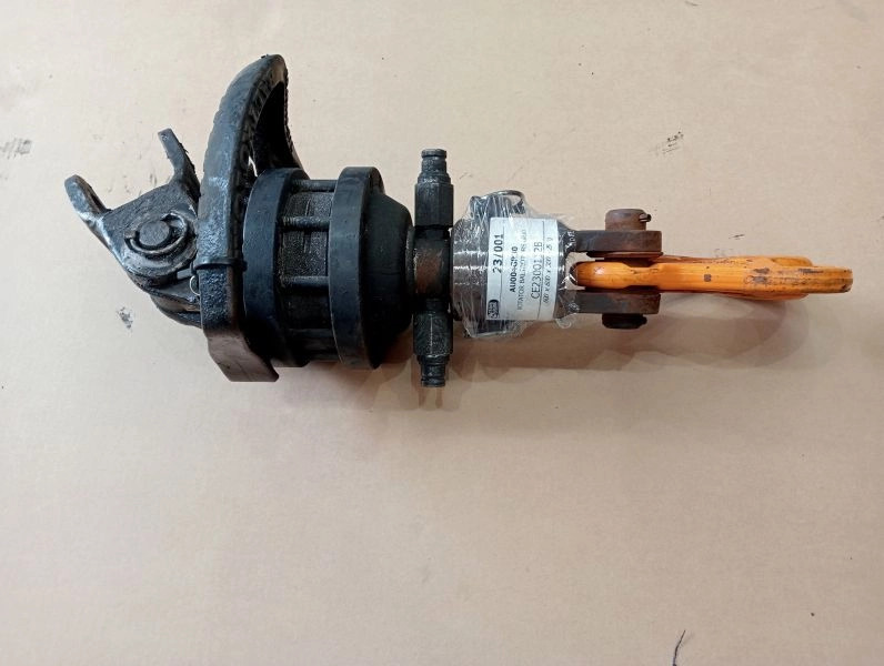 Rotator usado de 3.000 Kg. - Παρελκόμενα: φωτογραφία 1 Rotator usado de 3.000 Kg. - Παρελκόμενα: φωτογραφία 1