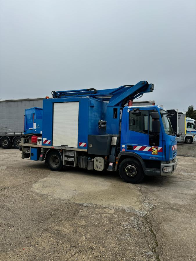 Iveco Eurocargo 100E18 - Φορτηγό με εναέρια πλατφόρμα: φωτογραφία 4 Iveco Eurocargo 100E18 - Φορτηγό με εναέρια πλατφόρμα: φωτογραφία 4