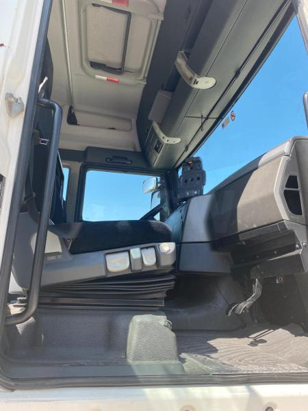 Φορτηγό μουσαμάς MAN TGX 18.360: φωτογραφία 6