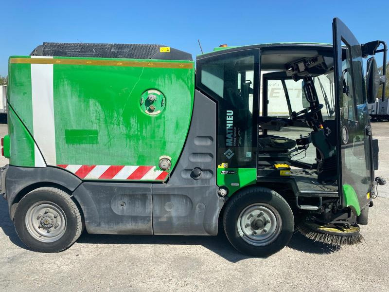 Mathieu Azura MC210 - Σάρωθρο δρόμων: φωτογραφία 3 Mathieu Azura MC210 - Σάρωθρο δρόμων: φωτογραφία 3