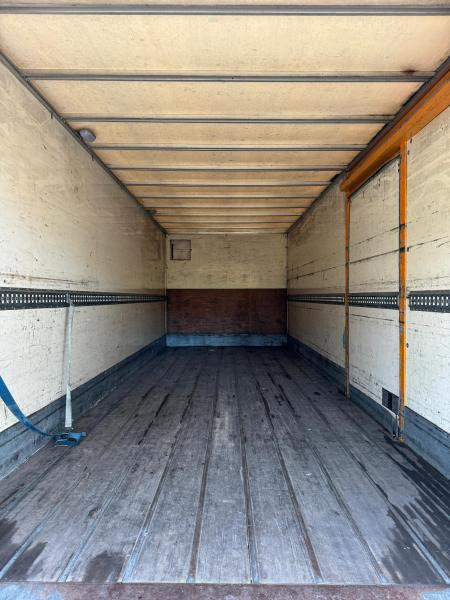 Renault Midlum 220 - Φορτηγό κόφα: φωτογραφία 2 Renault Midlum 220 - Φορτηγό κόφα: φωτογραφία 2