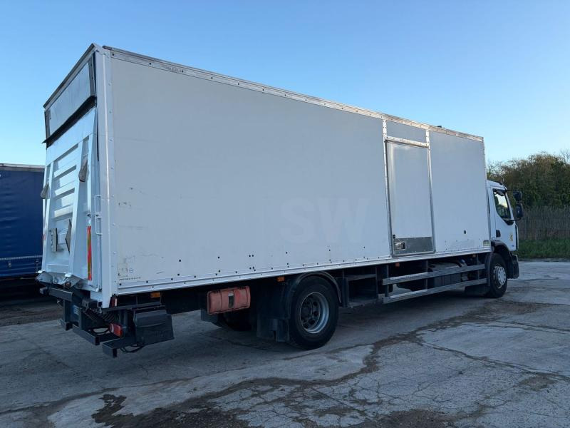 Renault Premium 270 - Φορτηγό κόφα: φωτογραφία 4 Renault Premium 270 - Φορτηγό κόφα: φωτογραφία 4