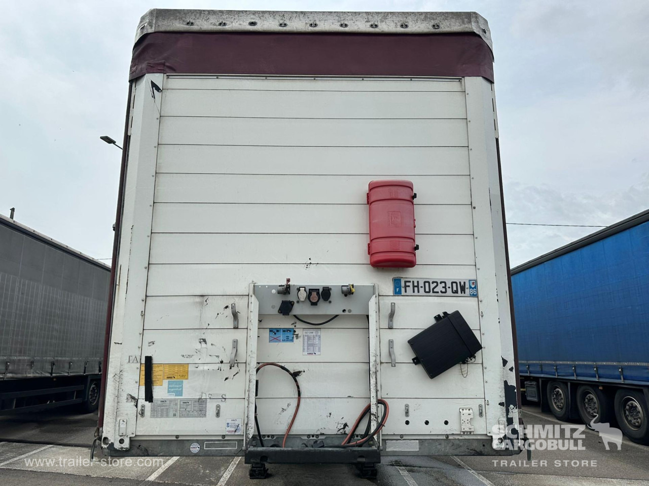 Επικαθήμενο κουρτίνα SCHMITZ Curtainsider Standard Taillift: φωτογραφία 11 Επικαθήμενο κουρτίνα SCHMITZ Curtainsider Standard Taillift: φωτογραφία 11