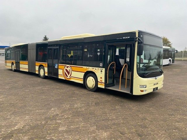 MAN A 23 Lions City Gelenkbus KLIMA 60 Sitze GURTE - Αρθρωτό λεωφορείο: φωτογραφία 1 MAN A 23 Lions City Gelenkbus KLIMA 60 Sitze GURTE - Αρθρωτό λεωφορείο: φωτογραφία 1
