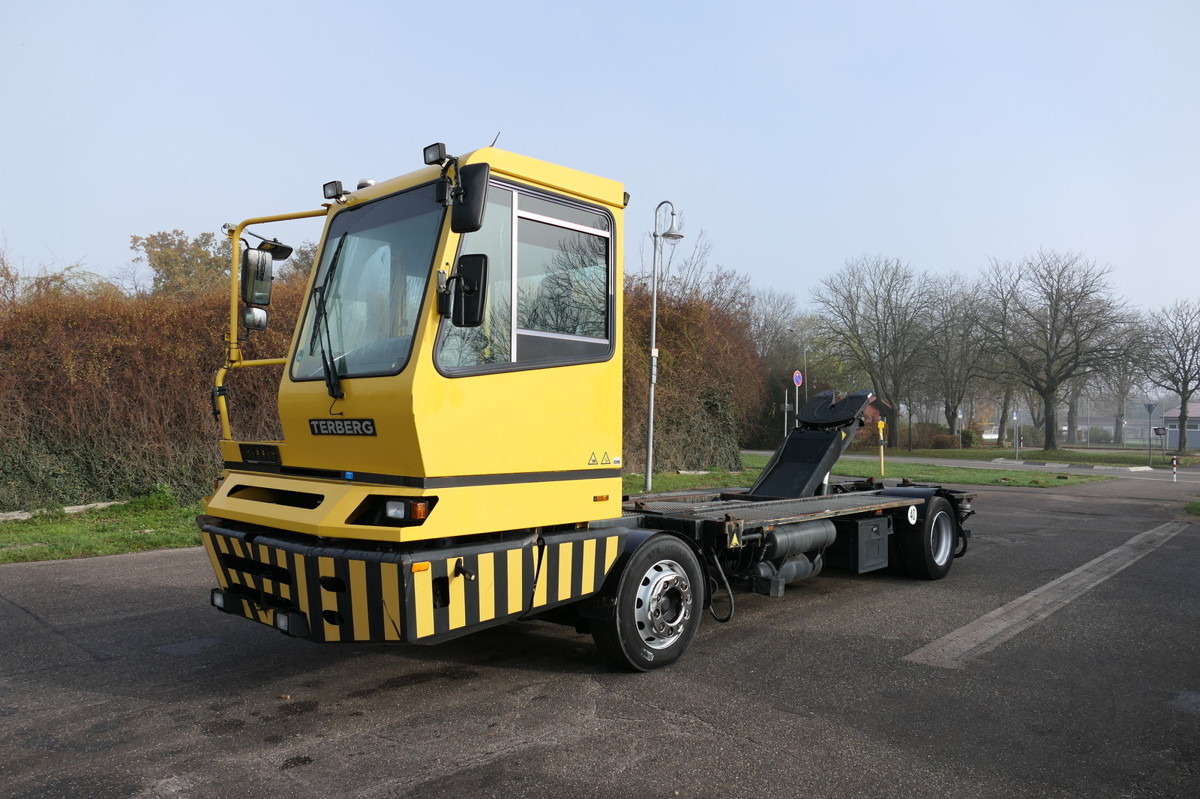 BC 182 Kamag Wiesel WBH 25 Umsetzfahrzeug - Φορτηγό μεταφοράς εμπορευματοκιβωτίων/ Κινητό αμάξωμα: φωτογραφία 3 BC 182 Kamag Wiesel WBH 25 Umsetzfahrzeug - Φορτηγό μεταφοράς εμπορευματοκιβωτίων/ Κινητό αμάξωμα: φωτογραφία 3