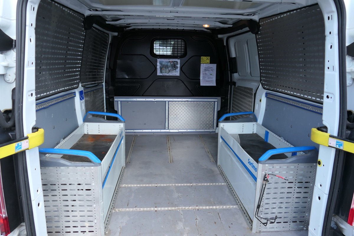 FORD Transit Custom 290 TDCi Klima Flügeltüren Tempom - Μικρό βαν: φωτογραφία 1 FORD Transit Custom 290 TDCi Klima Flügeltüren Tempom - Μικρό βαν: φωτογραφία 1