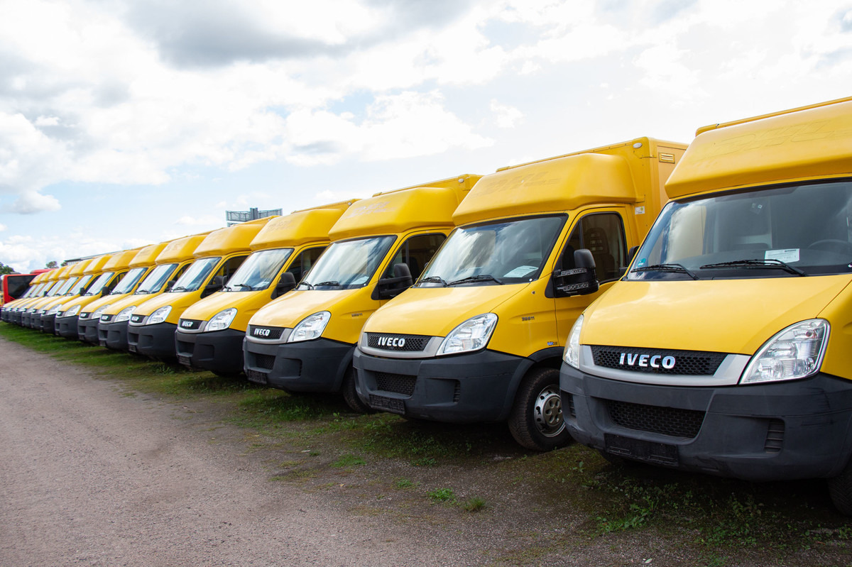 IVECO Daily 35 S11 C30C AUTOMATIK KAMERA MAXI Regale D - Επαγγελματικό αυτοκίνητο κόφα: φωτογραφία 1 IVECO Daily 35 S11 C30C AUTOMATIK KAMERA MAXI Regale D - Επαγγελματικό αυτοκίνητο κόφα: φωτογραφία 1