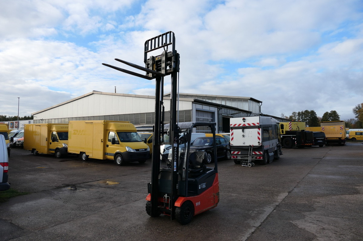 TOYOTA 7FBEST 15 Elektro 3-Rad - Άλλα μηχανήματα: φωτογραφία 1 TOYOTA 7FBEST 15 Elektro 3-Rad - Άλλα μηχανήματα: φωτογραφία 1