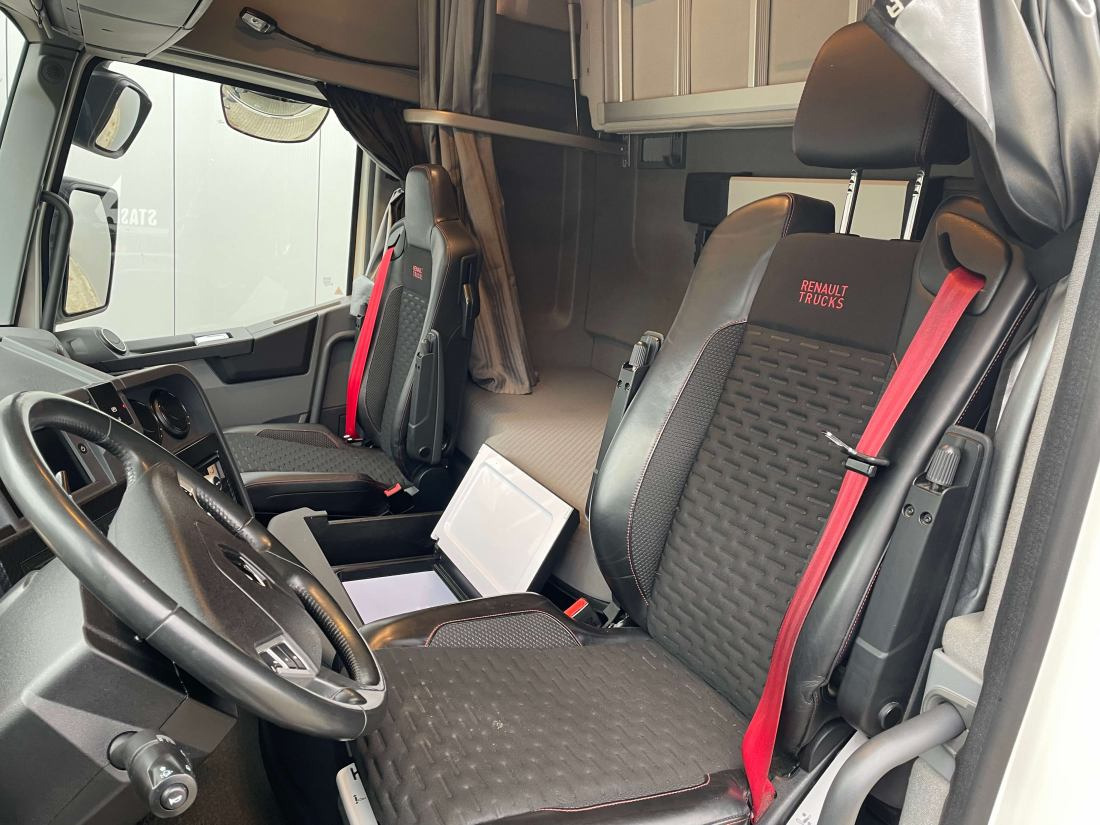 Renault T HIGH 520 4x2 new tacho - Parking Airco - Τράκτορας: φωτογραφία 3 Renault T HIGH 520 4x2 new tacho - Parking Airco - Τράκτορας: φωτογραφία 3