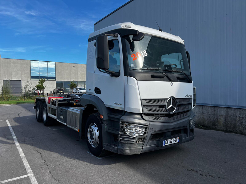 Mercedes-Benz Actros 2543 - Φορτηγό φόρτωσης γάντζου: φωτογραφία 3 Mercedes-Benz Actros 2543 - Φορτηγό φόρτωσης γάντζου: φωτογραφία 3