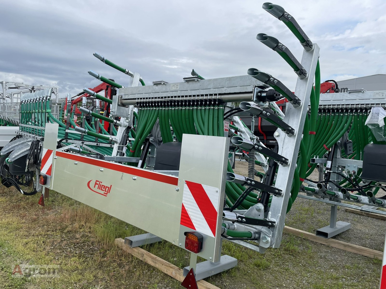 Fliegl Schleppschuhverteiler Compact 6,0 m - Μπεκ λυμάτων: φωτογραφία 5 Fliegl Schleppschuhverteiler Compact 6,0 m - Μπεκ λυμάτων: φωτογραφία 5