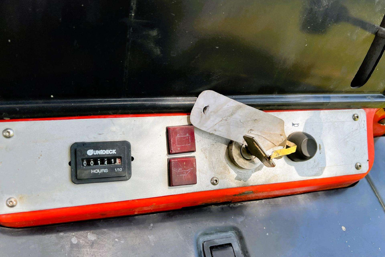 Kubota KC70 - Μίνι ανατρεπόμενο: φωτογραφία 4 Kubota KC70 - Μίνι ανατρεπόμενο: φωτογραφία 4