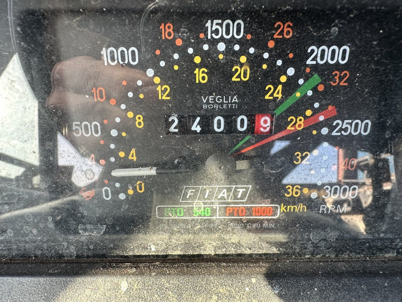 Fiat 90-90 DT - Τρακτέρ: φωτογραφία 5 Fiat 90-90 DT - Τρακτέρ: φωτογραφία 5