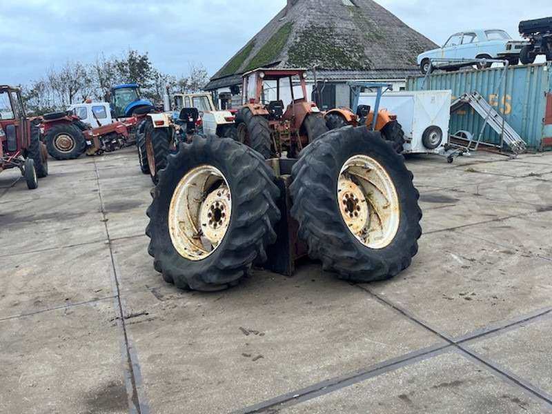 Firestone 18.4 R34 - Ζάντα: φωτογραφία 5 Firestone 18.4 R34 - Ζάντα: φωτογραφία 5